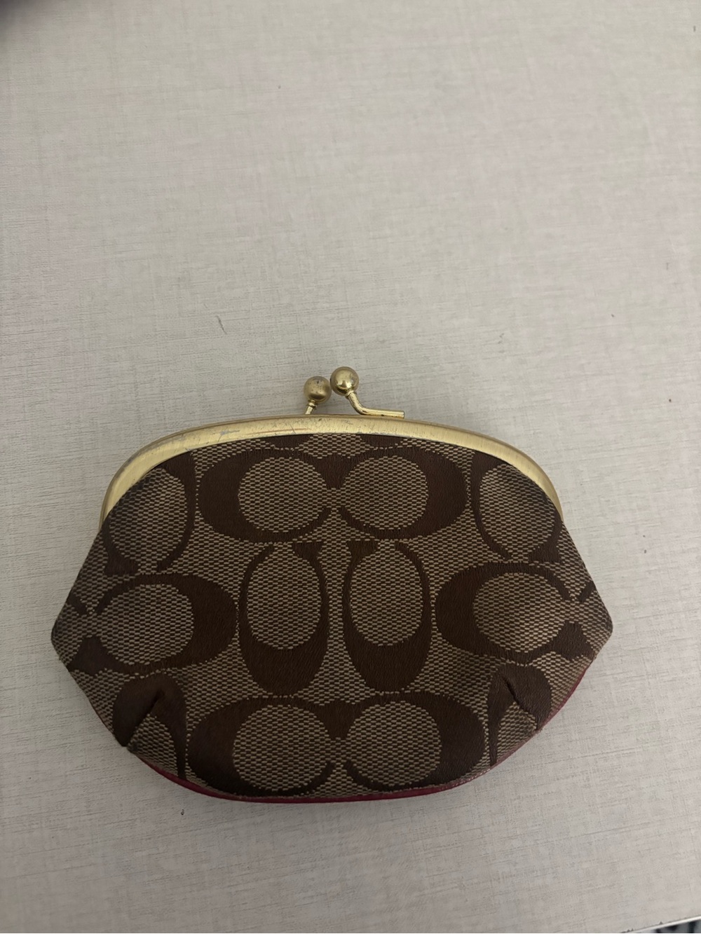 Vintage Coach Y2K Nora Kiss Lock Signature Coin Purse with Gold Frame